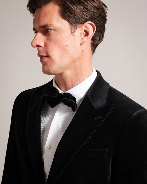 EDWARDJ-Jackets-Add a luxurious twist to your look with the EDWARDJ velvet blazer. Crafted from pure cotton, its slim fit and peaked lapels exude a refined yet bold style. Velvet blazer Peaked lapels Pure cotton Slim fit Button fastening Fully lined- Ted Baker Romania